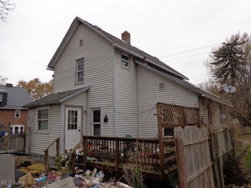 590 Flora Avenue, Akron, OH 44314 Photo 2