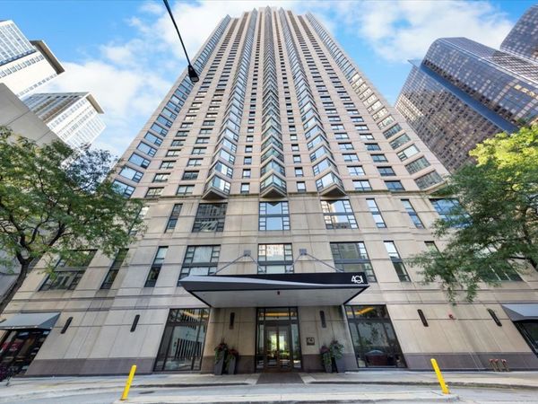 401 E ONTARIO Street, Unit 4001, Chicago, IL 60611