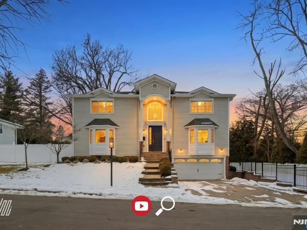 39 Drury Lane, DEMAREST, NJ 07627