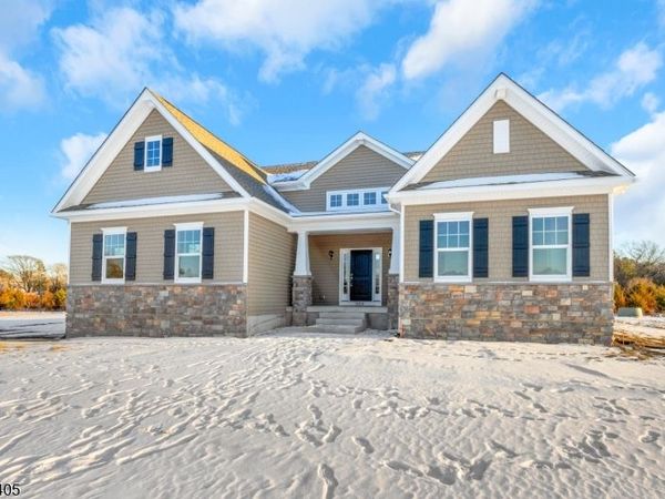 33 Barbertown Point Breeze, Kingwood, NJ 08825