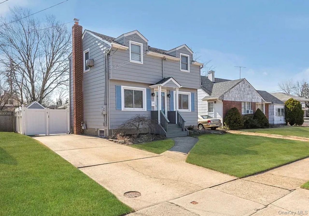 2718 Anthony Avenue, Bellmore, NY 11710 Main Photo