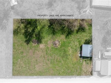 3rd Street, Faucett, MO 64448