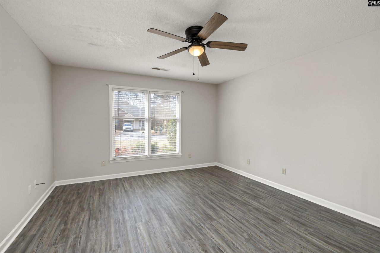 921 Grimble Court Photo 14