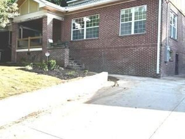 1170 Donnelly Avenue , Atlanta, GA 30310