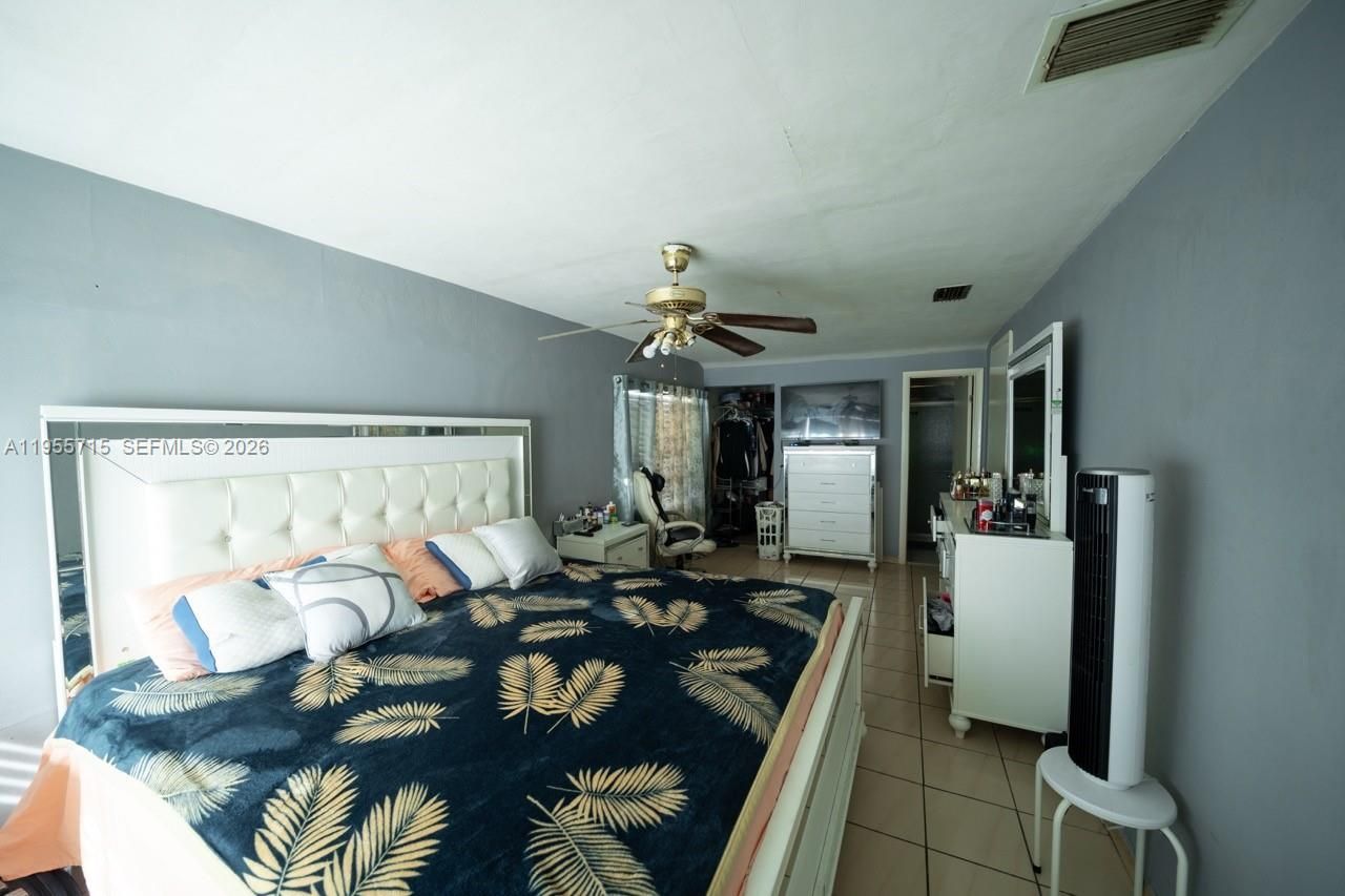 671 E 6th Pl, Hialeah, FL 33010 Photo