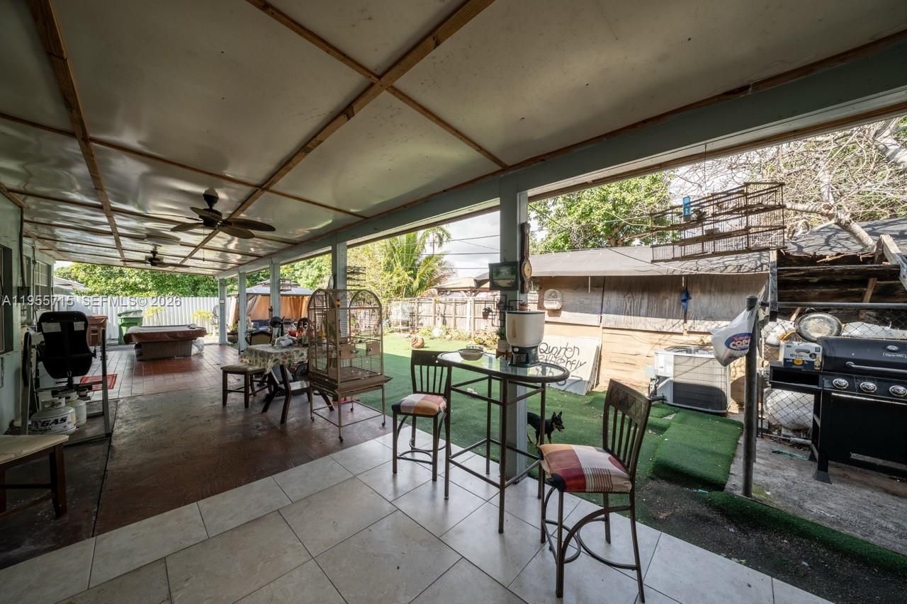 671 E 6th Pl, Hialeah, FL 33010 Photo