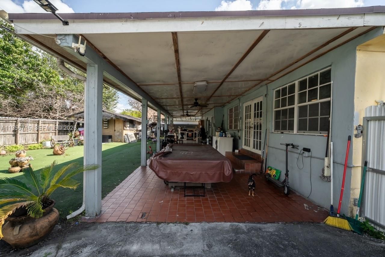 671 E 6th Pl, Hialeah, FL 33010 Photo