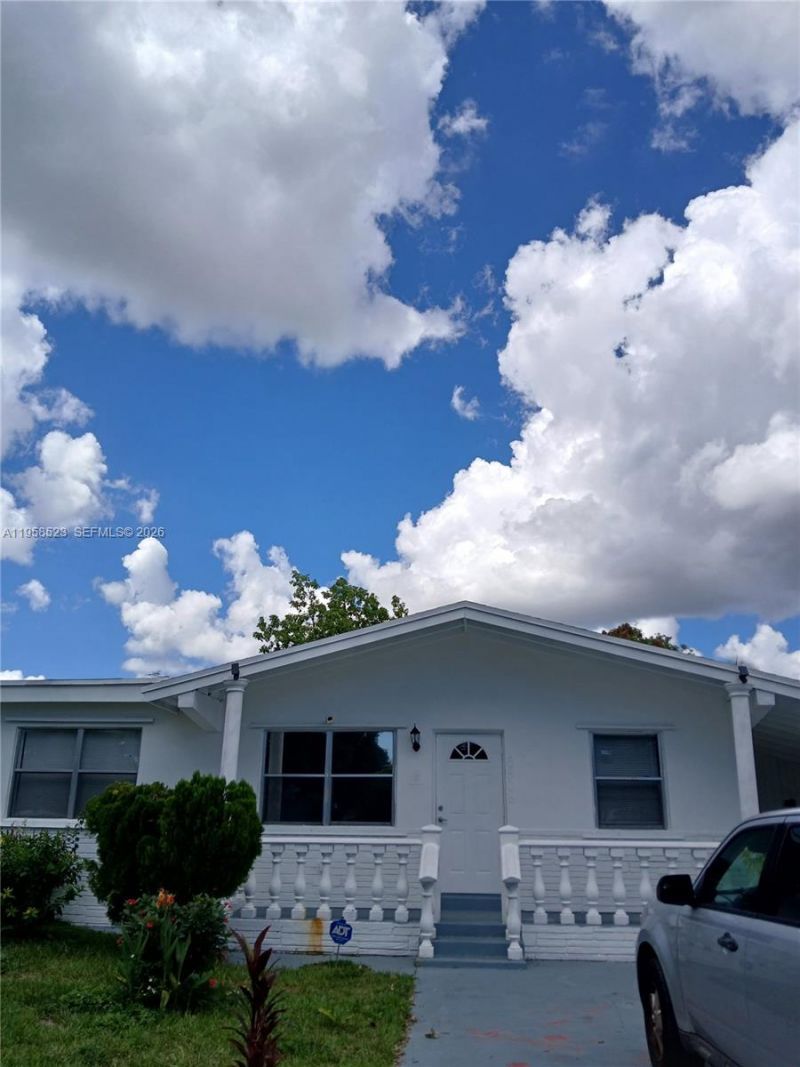 6505 Pines Pkwy , Unit 2, Hollywood, FL 33023 Photo