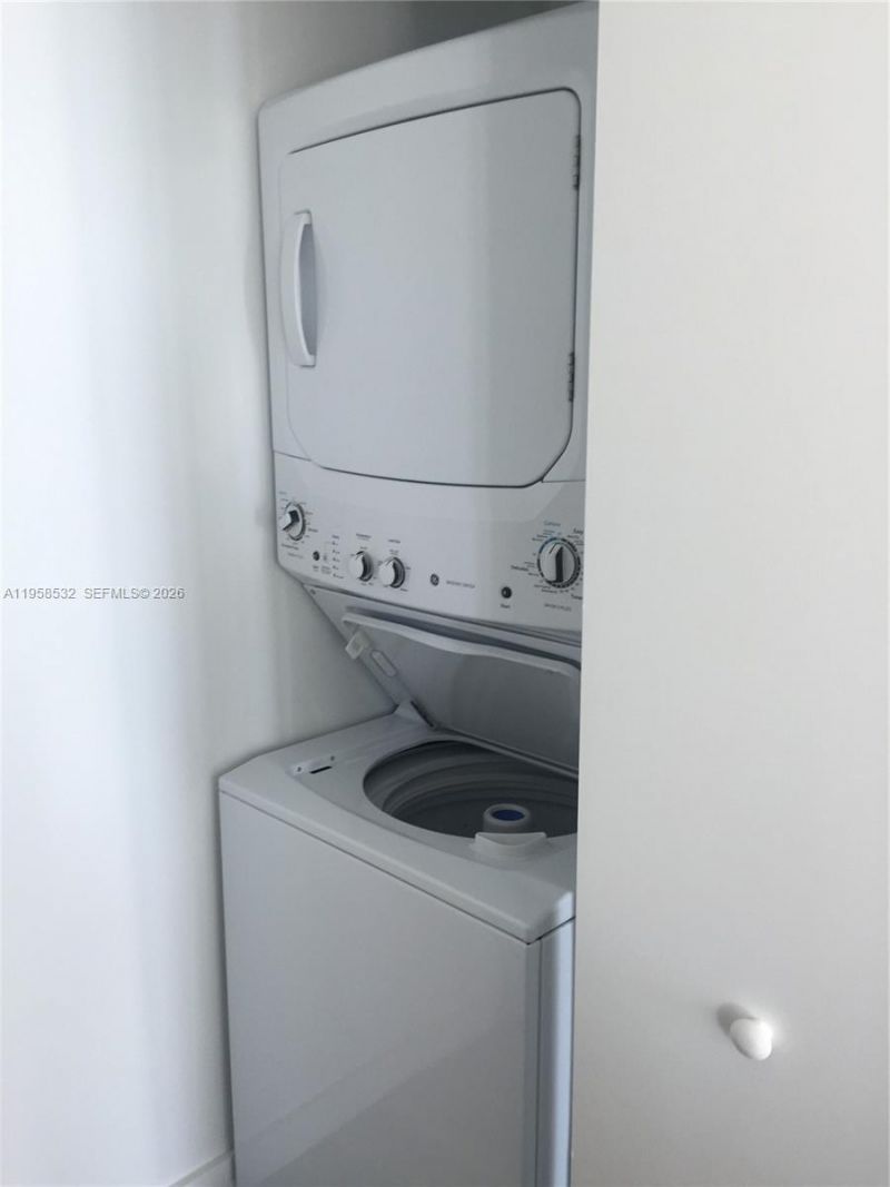 1300 S Miami Ave , Unit 2804, Miami, FL 33130 Photo