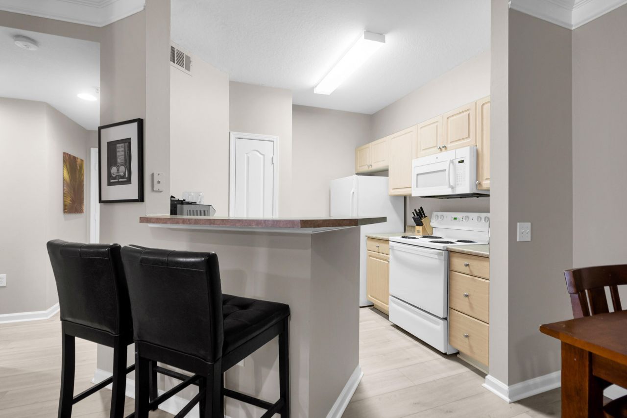 1300 Park West Boulevard Photo 6