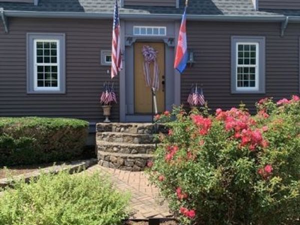 82 Lester Ln, Weymouth, MA 02188