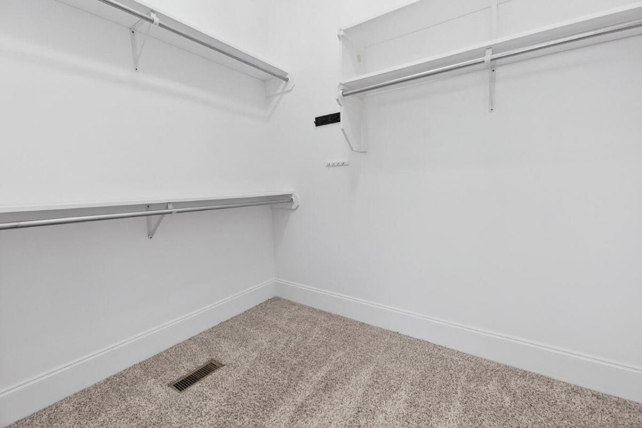 364 Highland Point Drive Photo 31