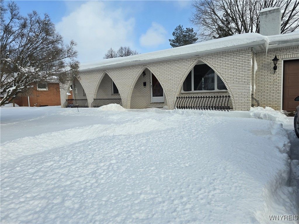 120 Autumnvale, Lockport, NY 14094 Main Photo