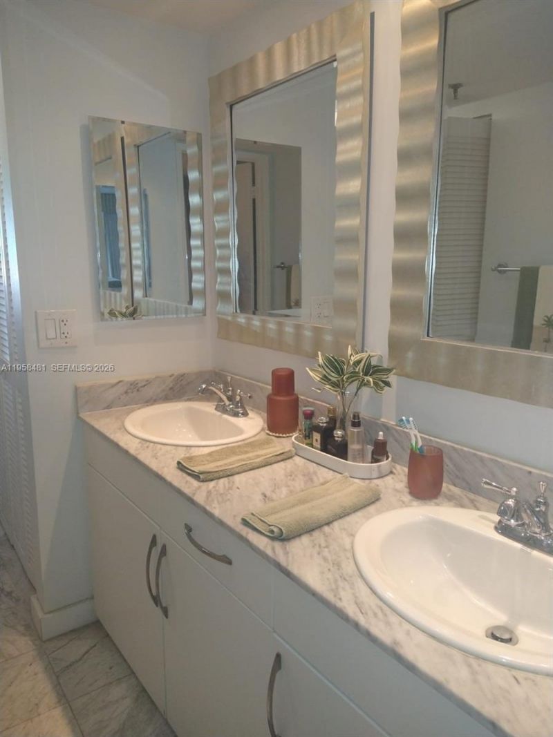 9341 Collins Ave, Unit 806, Surfside, FL 33154 Photo