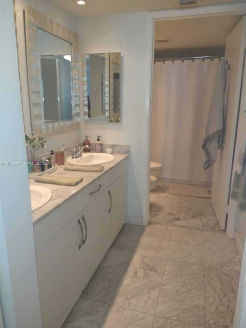 9341 Collins Ave, Unit 806, Surfside, FL 33154 Photo