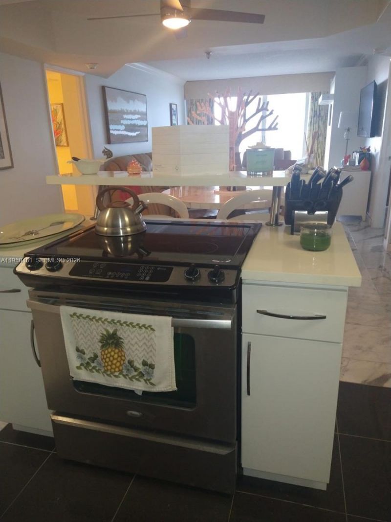 9341 Collins Ave, Unit 806, Surfside, FL 33154 Photo