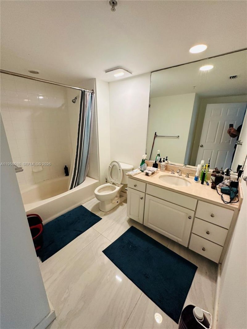 2000 N Bayshore Dr , Unit 508, Miami, FL 33137 Photo