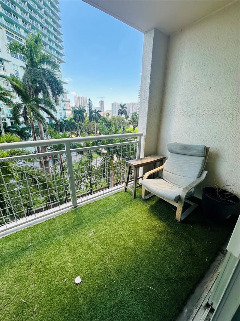 2000 N Bayshore Dr , Unit 508, Miami, FL 33137 Photo