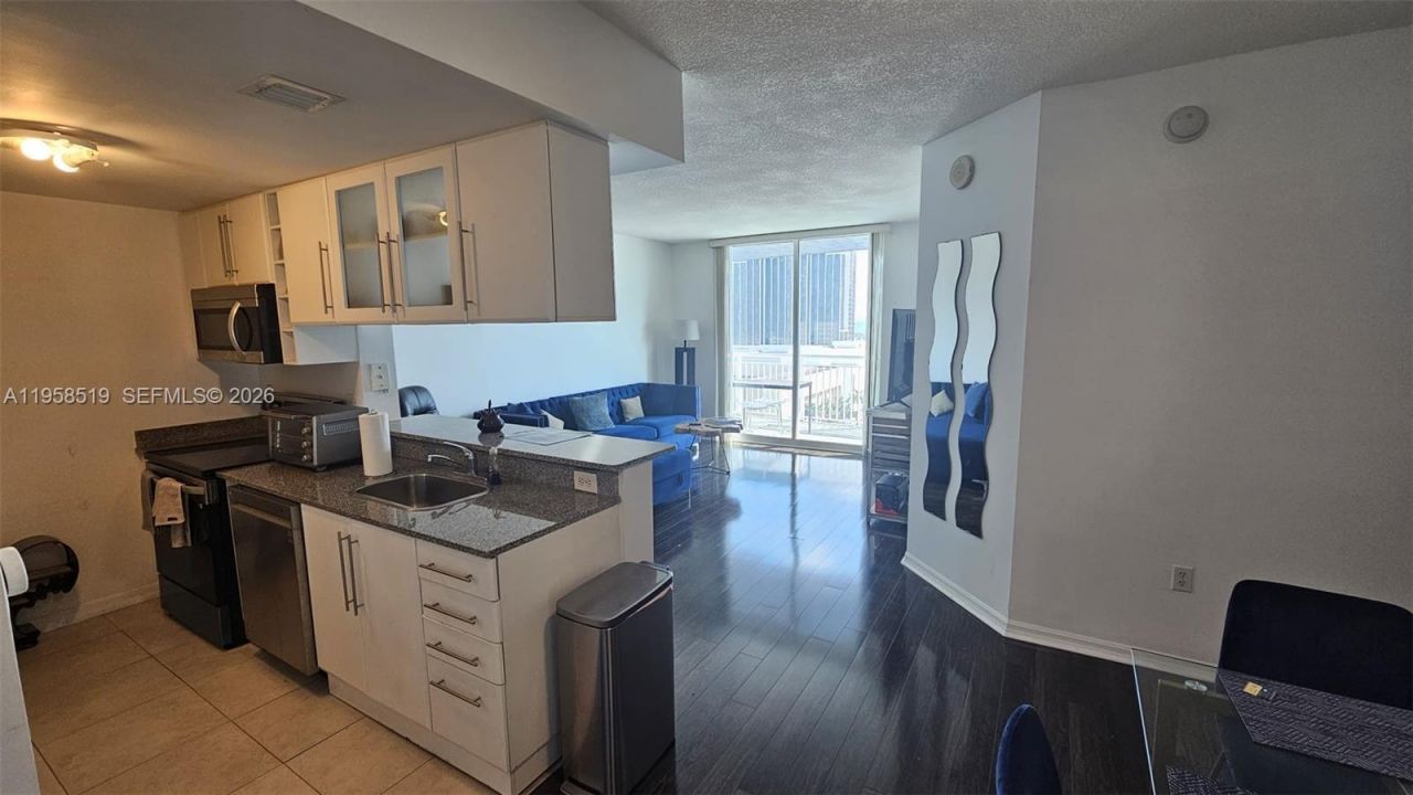 275 NE 18th St , Unit 1604, Miami, FL 33132 Photo