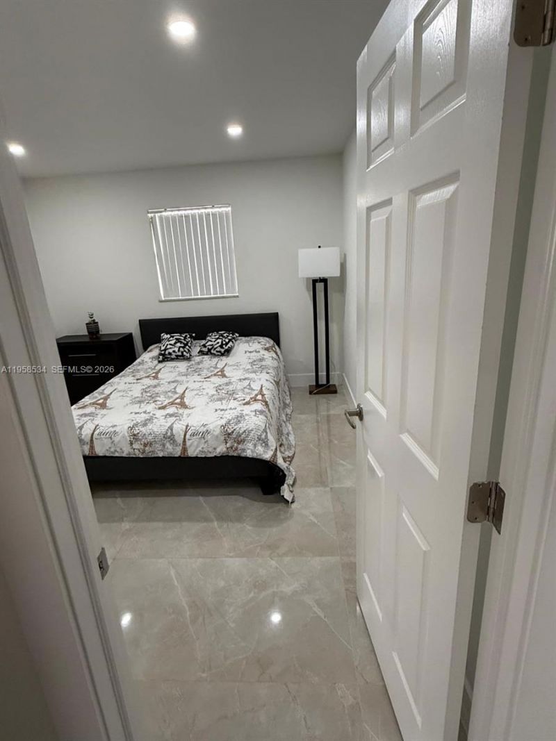 208 NW 7th St, Unit 1-2, Hallandale Beach, FL 33009 Photo