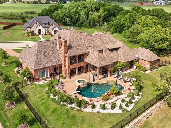 103 Oak Grove Lane, Boyd, TX 76023