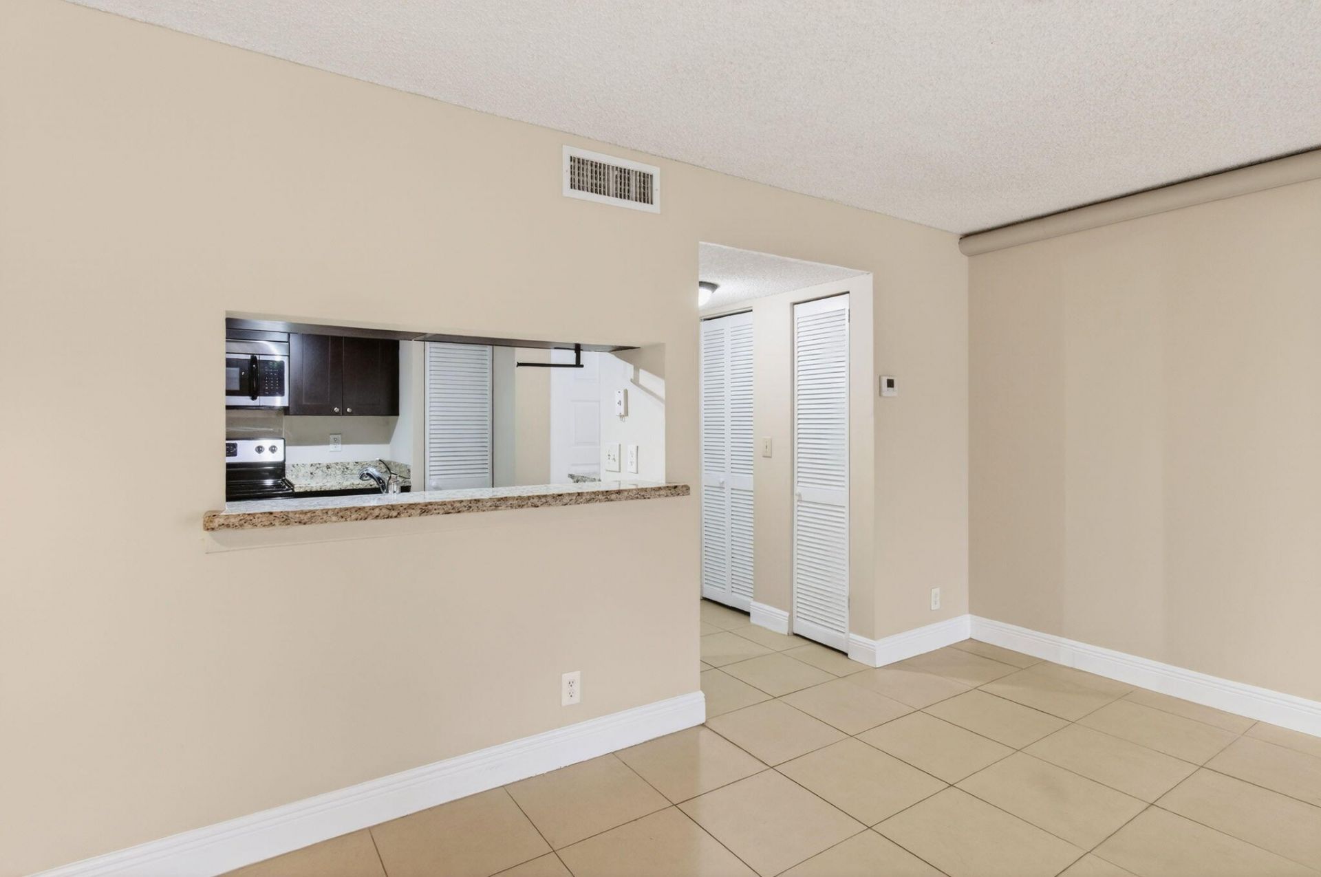 9901 Westview Drive, Unit 324, Coral Springs, FL 33076 Photo