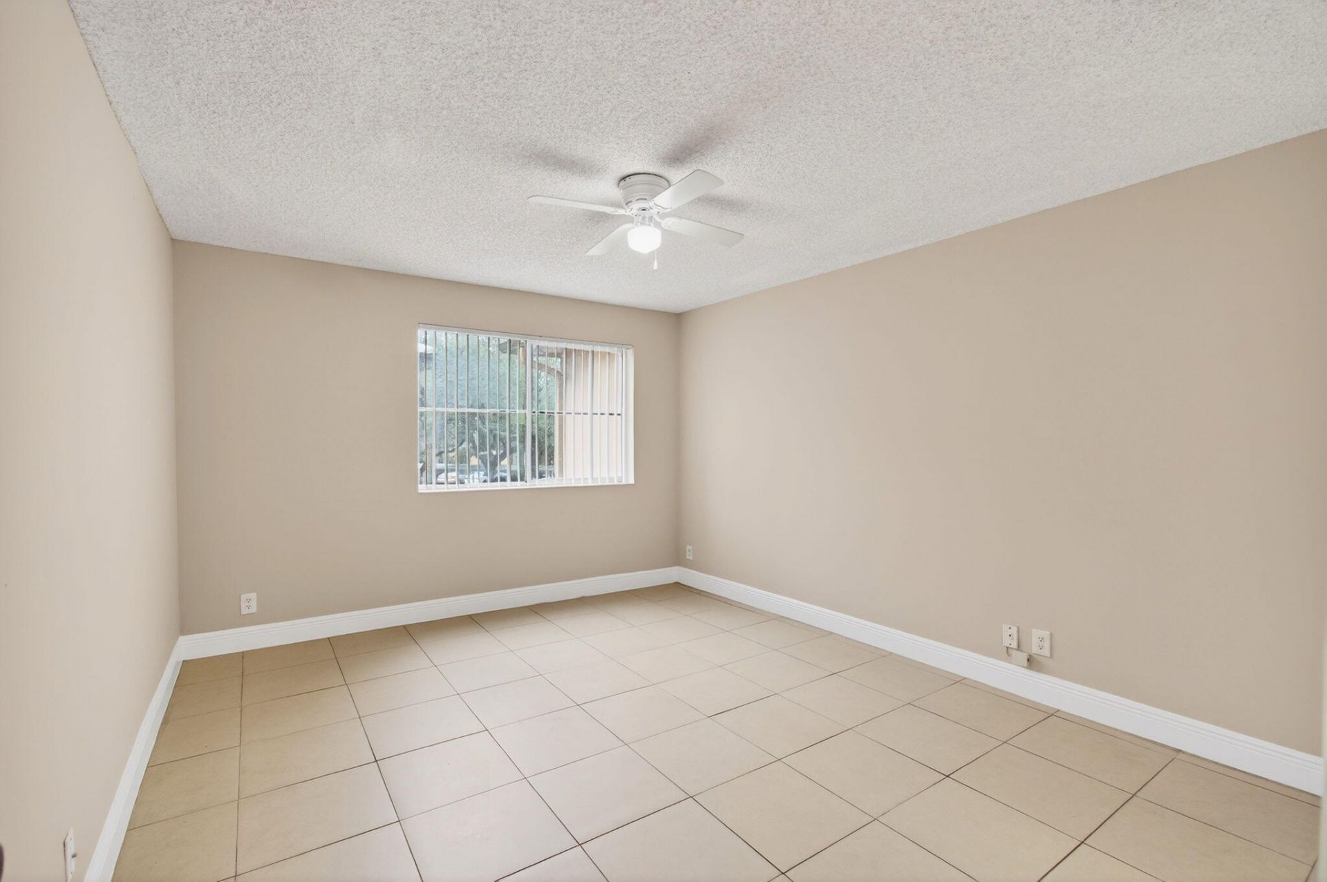 9901 Westview Drive, Unit 324, Coral Springs, FL 33076 Photo