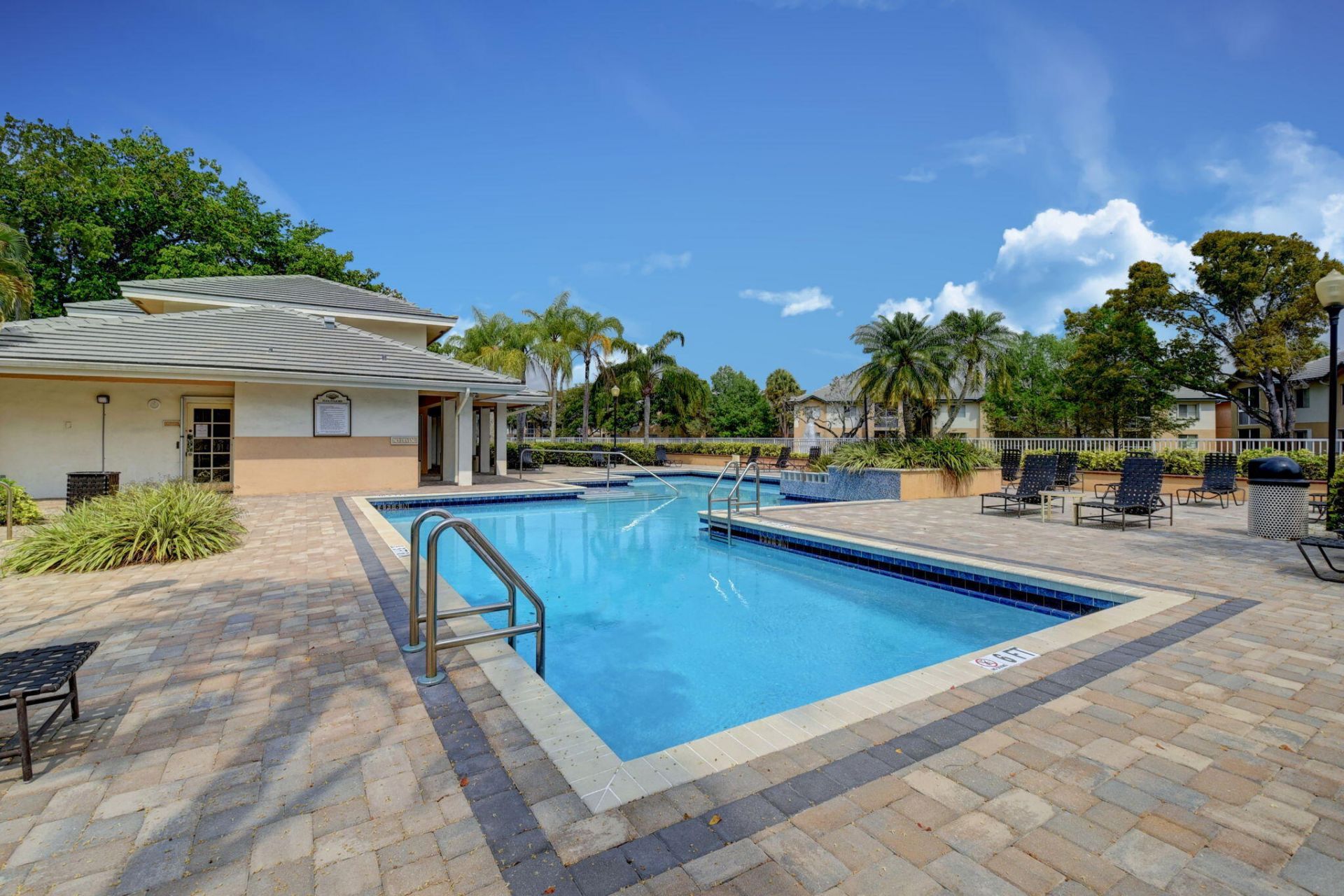 9901 Westview Drive, Unit 324, Coral Springs, FL 33076 Photo