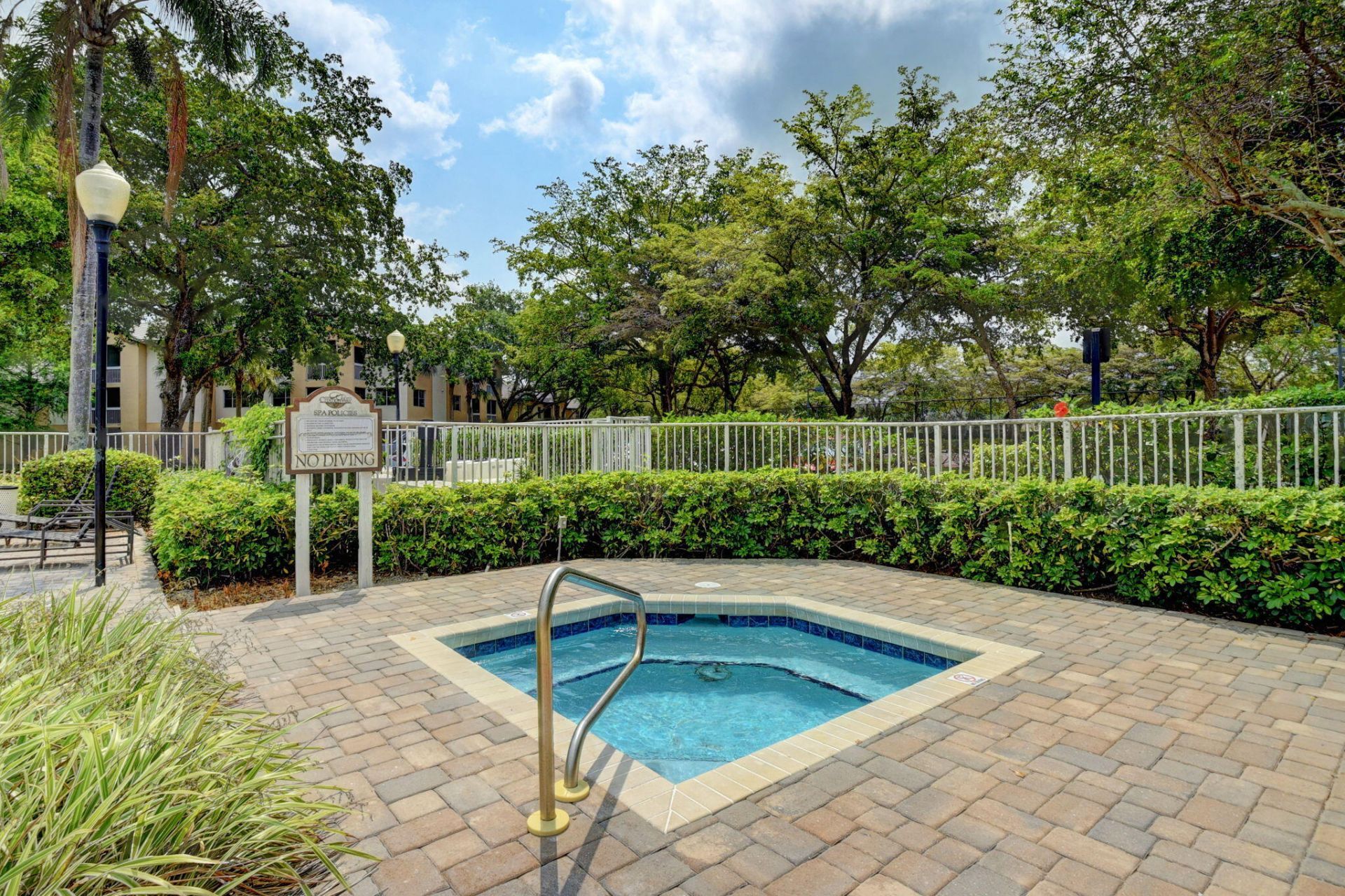 9901 Westview Drive, Unit 324, Coral Springs, FL 33076 Photo