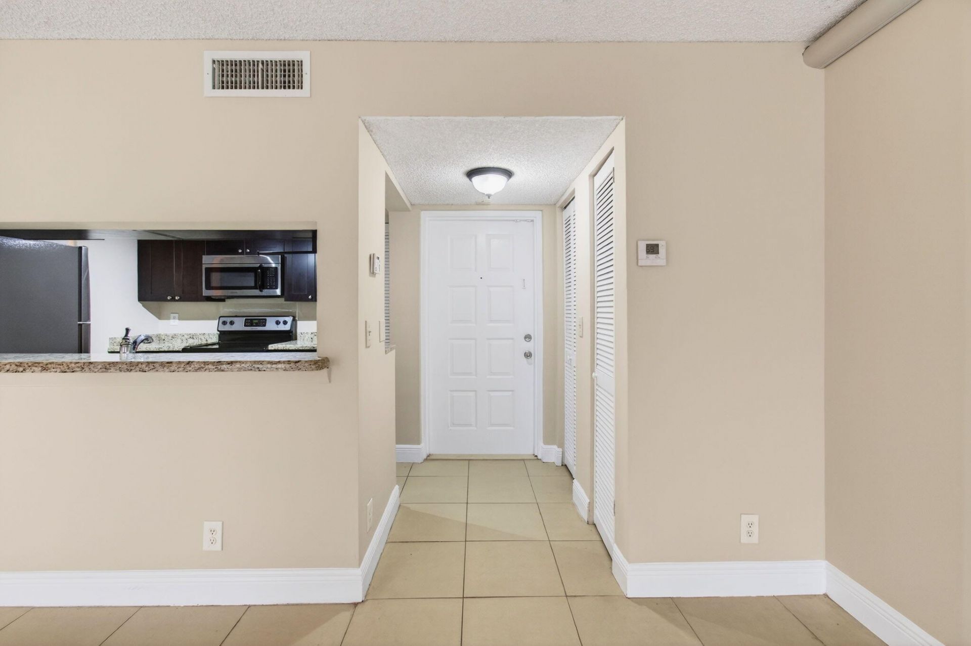 9901 Westview Drive, Unit 324, Coral Springs, FL 33076 Photo