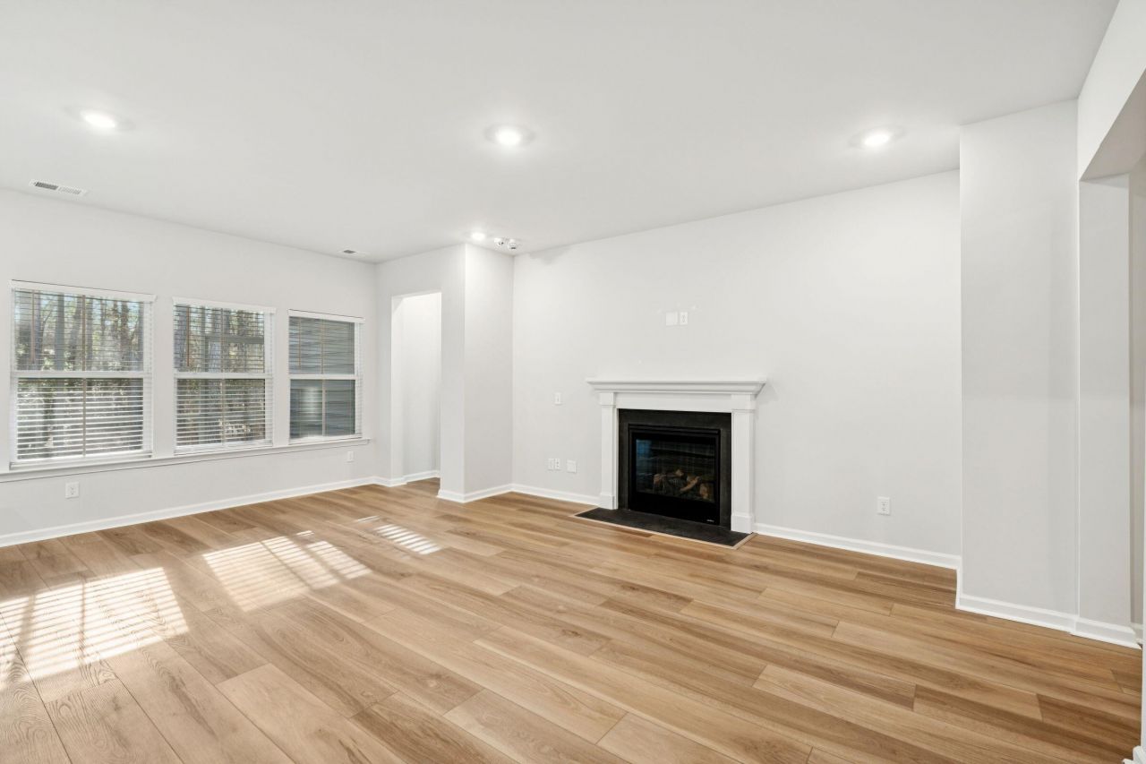 4090 Warmouth Court Photo 11