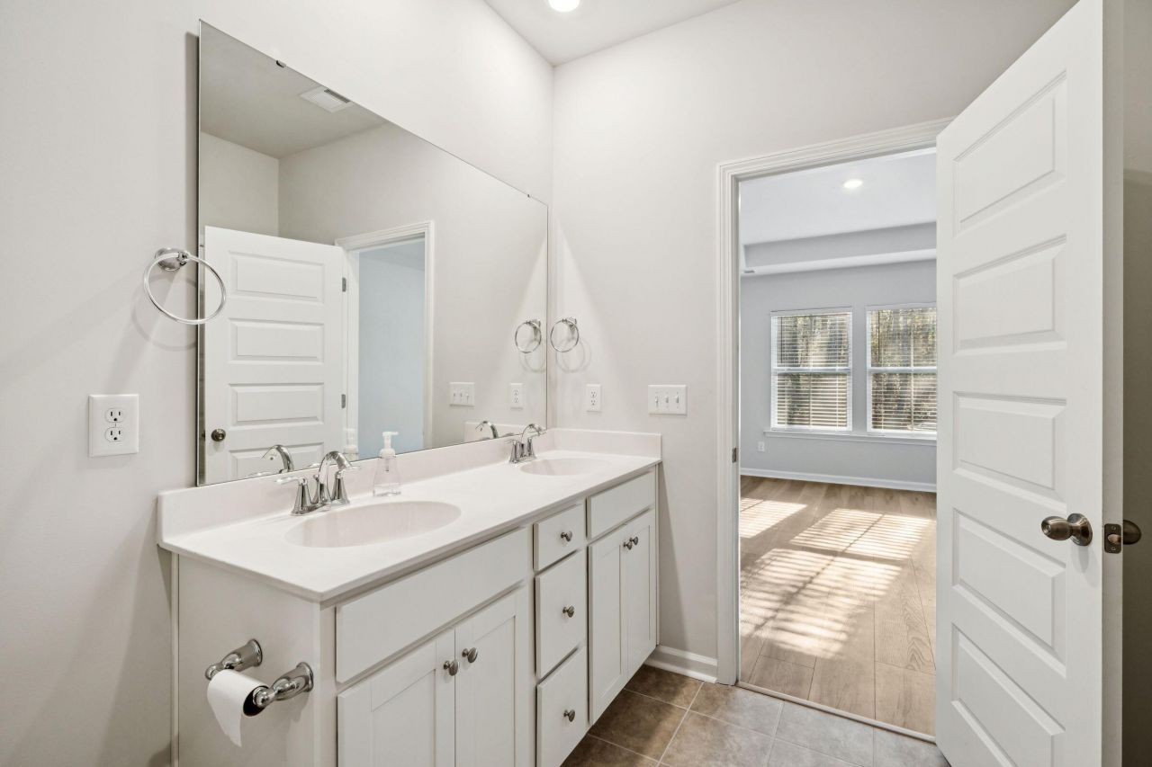 4090 Warmouth Court Photo 32