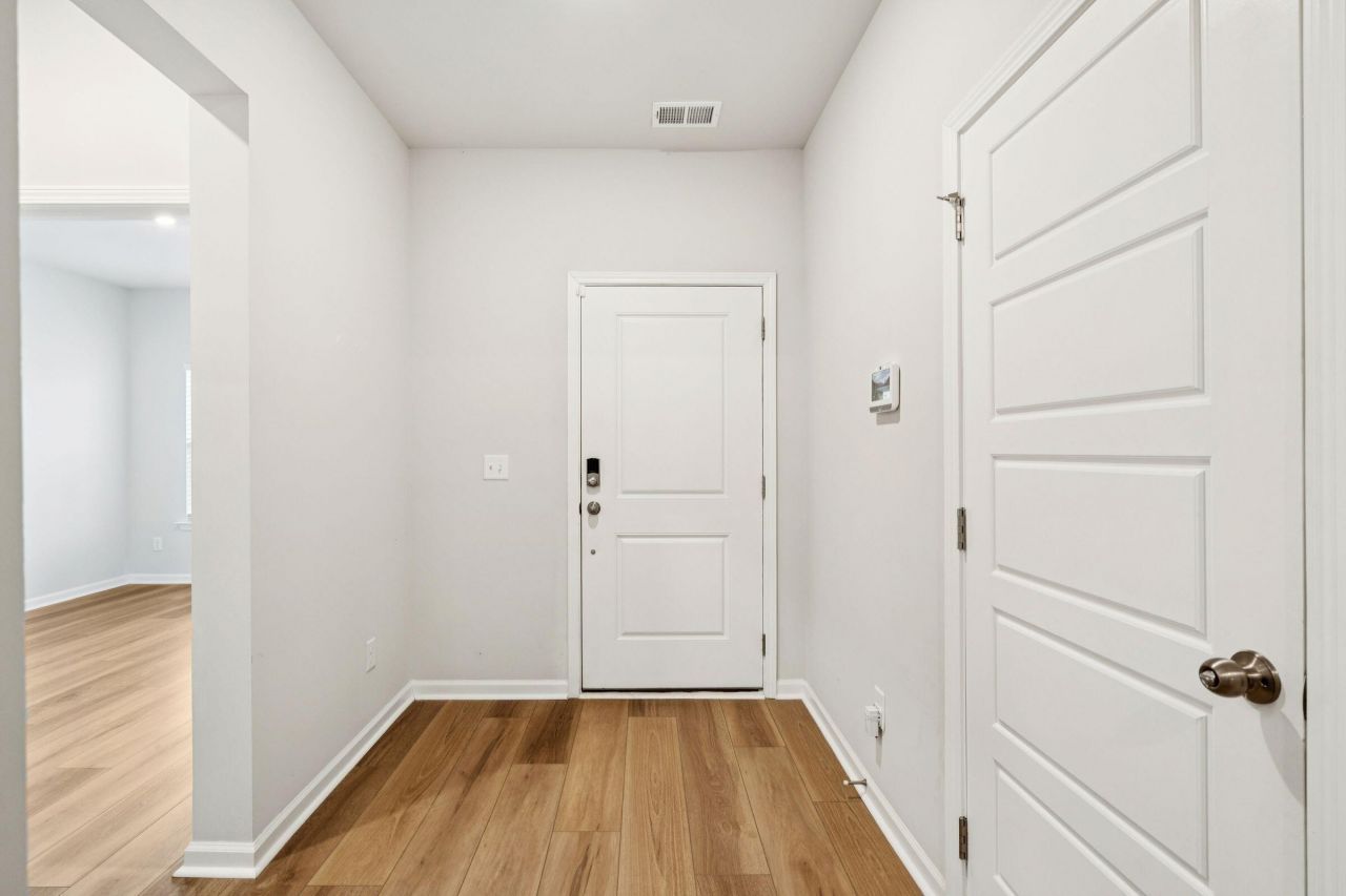 4090 Warmouth Court Photo 9