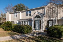 2079 Emerald Terrace photo 4