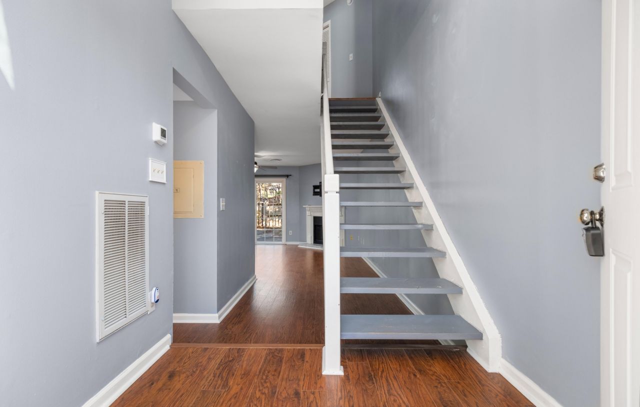 2079 Emerald Terrace Photo 20