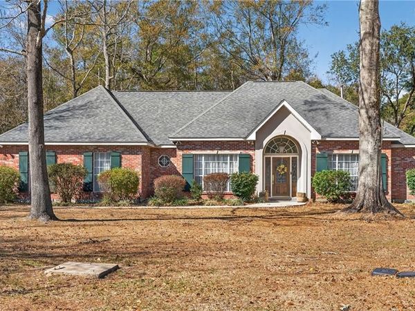 404 N WOODLAKE Way, Pearl River, LA 70452