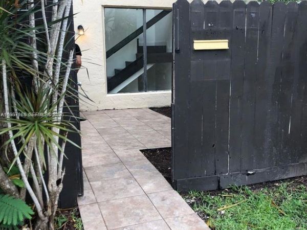 11220 SW 67th Ter , Miami, FL 33173