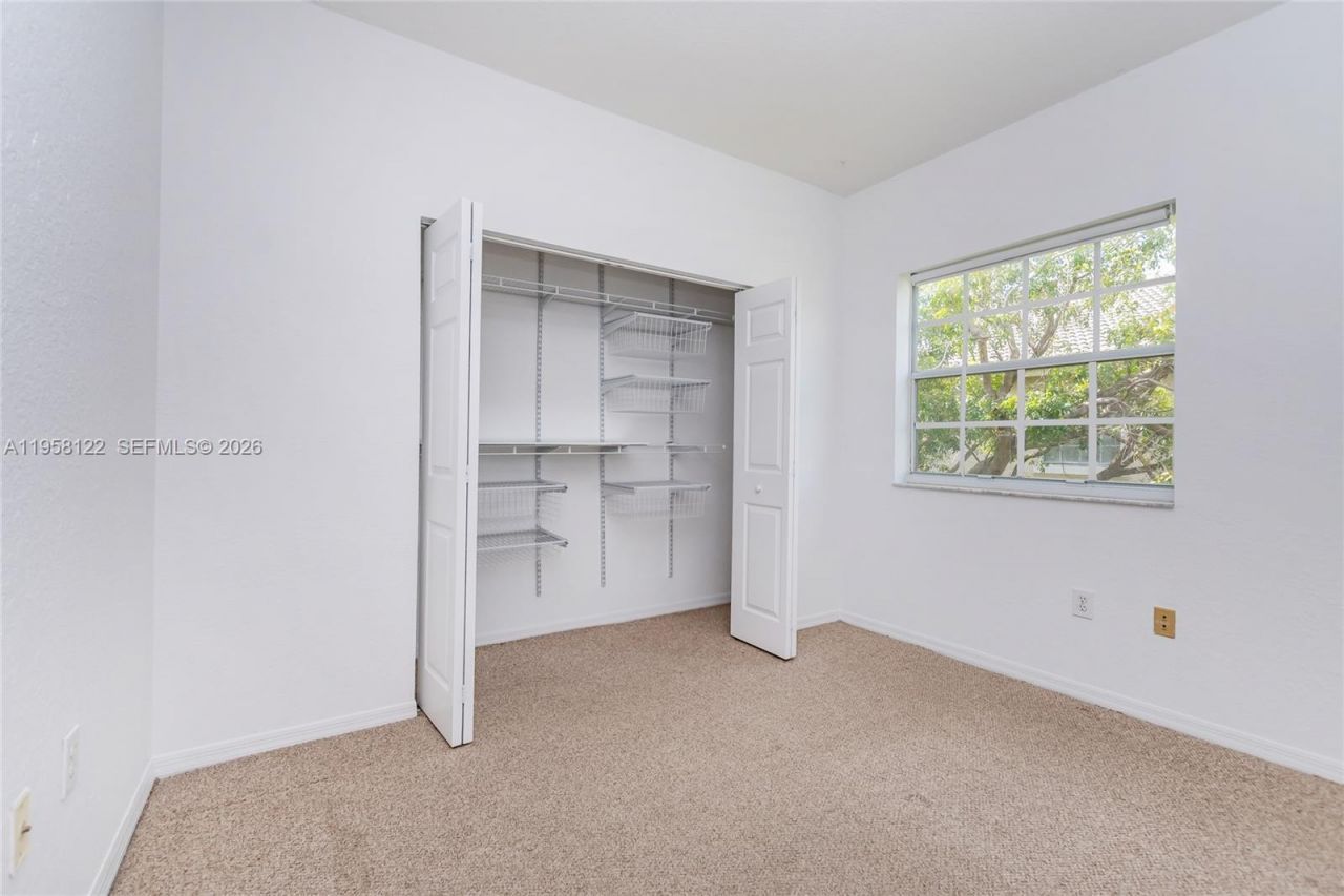 5610 NW 114th Pl, Unit 218, Doral, FL 33178 Photo