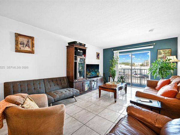 12890 NE 8th Ave, Unit 203, North Miami, FL 33161