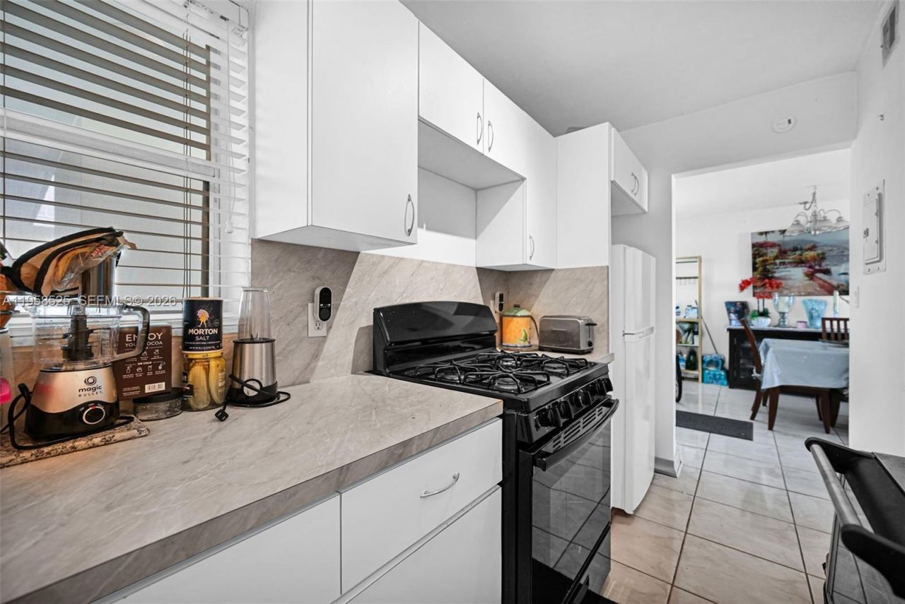 12890 NE 8th Ave, Unit 203, North Miami, FL 33161 Photo