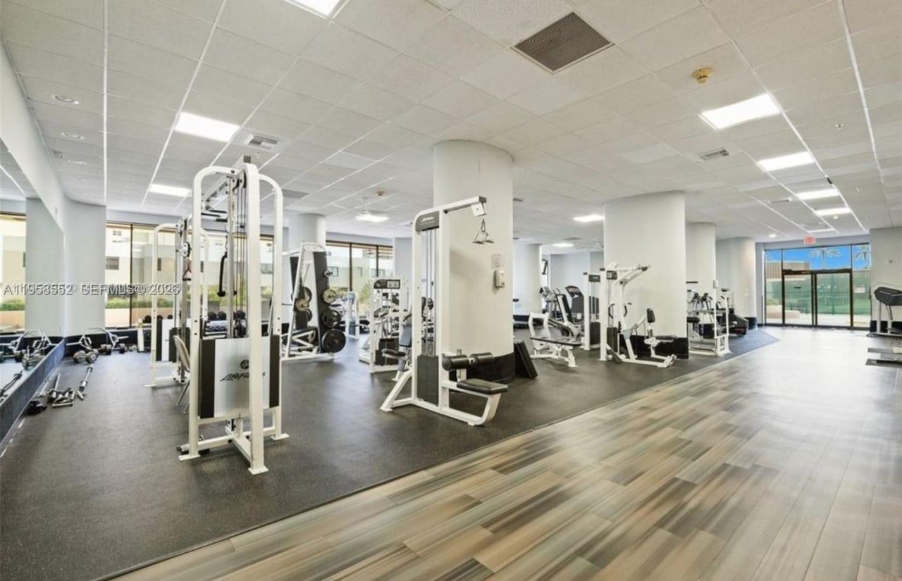 1800 NE 114th St, Unit 811, Miami, FL 33181 Photo