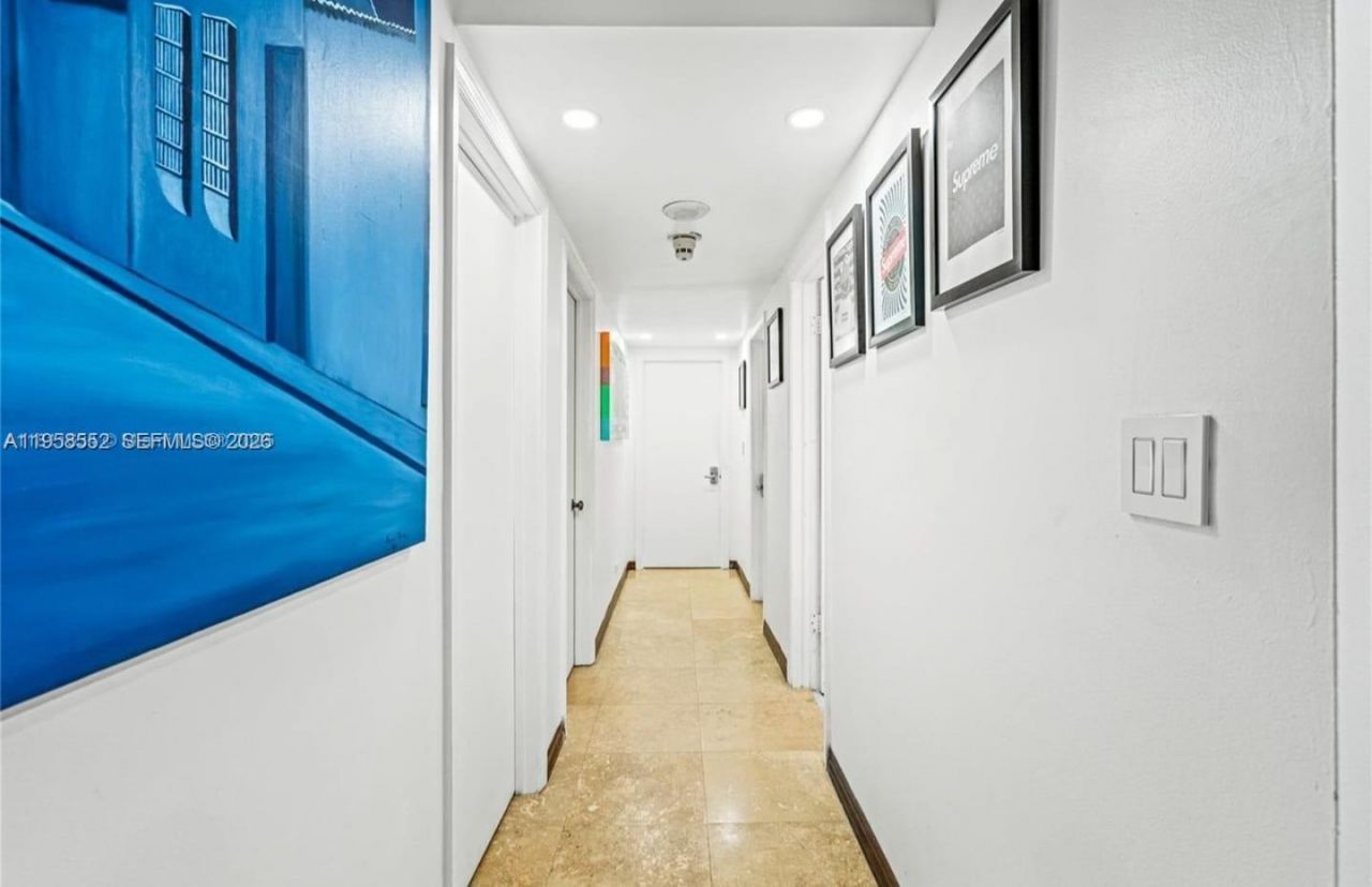 1800 NE 114th St, Unit 811, Miami, FL 33181 Photo