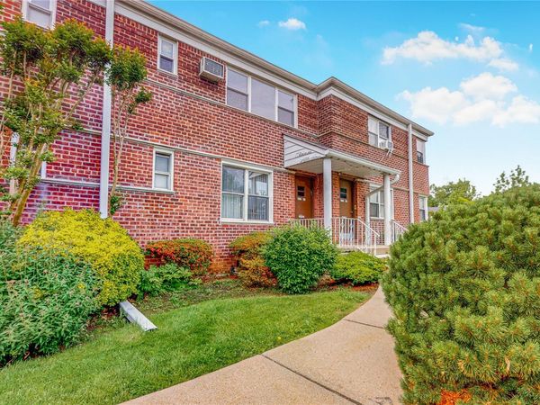 198-18 Pompeii Avenue, Unit 2, Hollis, NY 11423