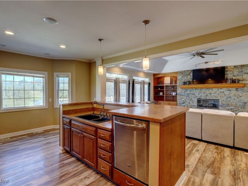 3079 Alexander Road, Randolph, OH 44201 Photo 8