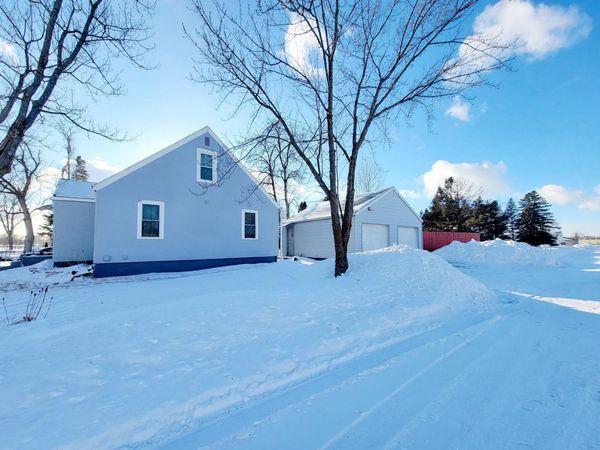 215 3rd Street NW, Wadena, MN 56482