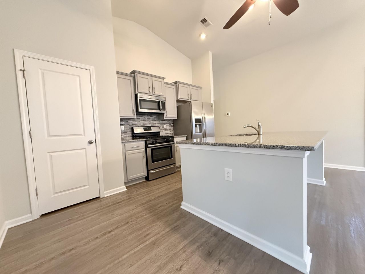 4348 Livorn Loop Photo 6