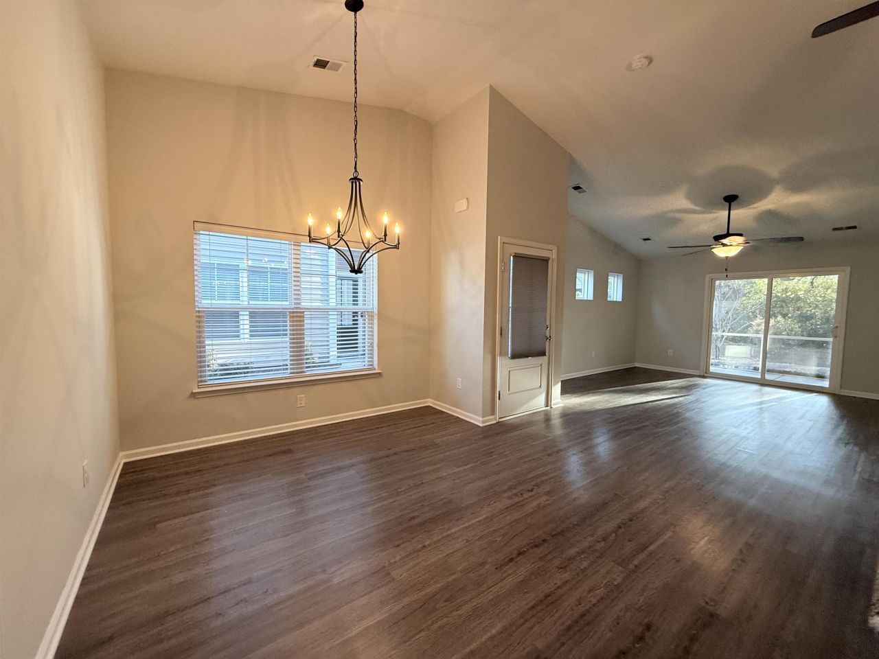 4348 Livorn Loop Photo 8