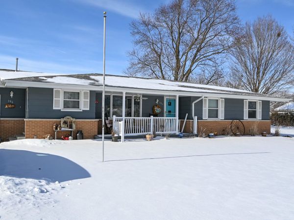 196 S Henning Road, Danville, IL 61832