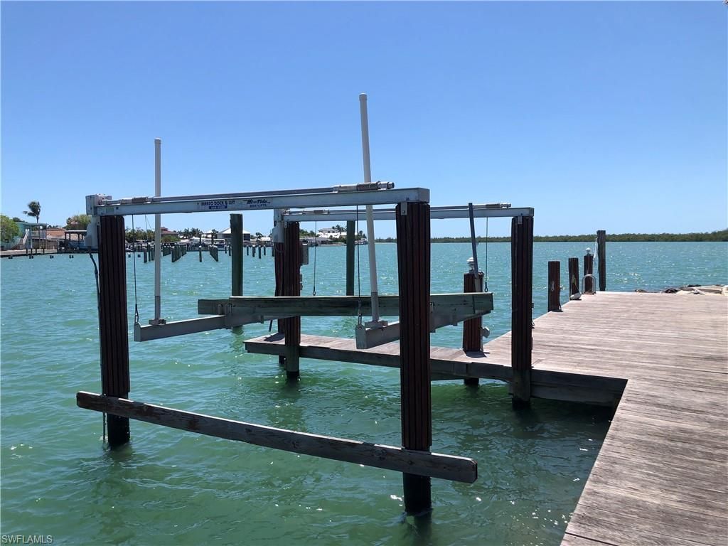 410 Cristobal St, Naples, FL 34113 Photo