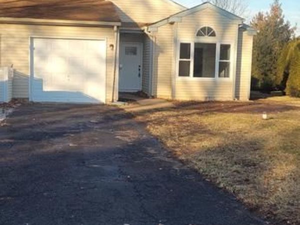 4 STEWER LANE, PERKASIE, PA 18944